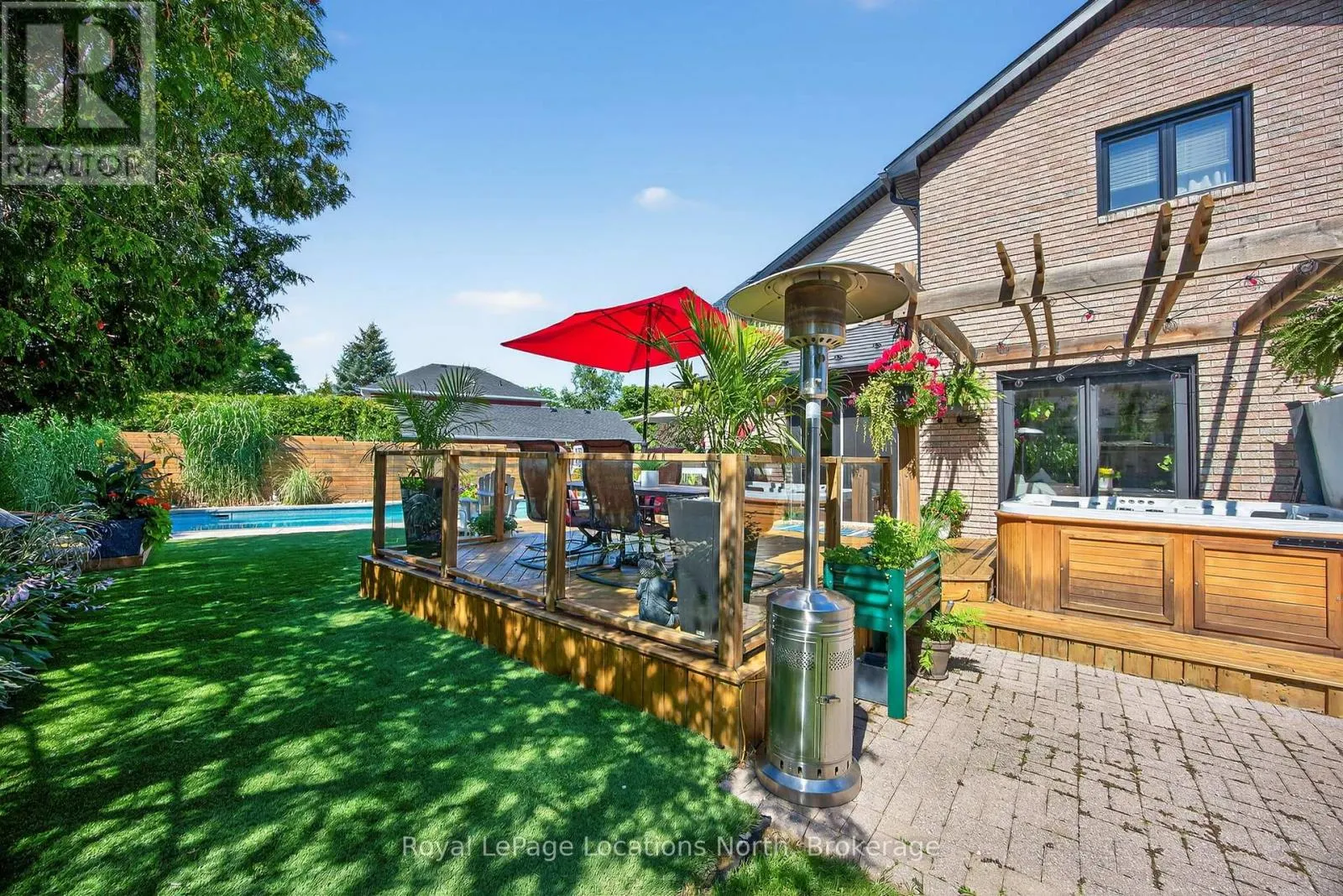 8 BURNSIDE COURT