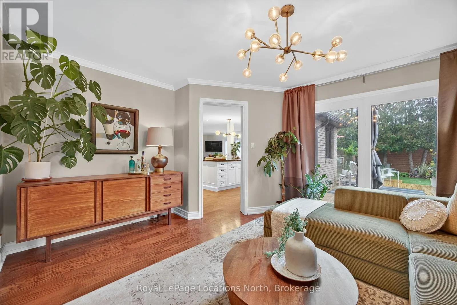 8 BURNSIDE COURT