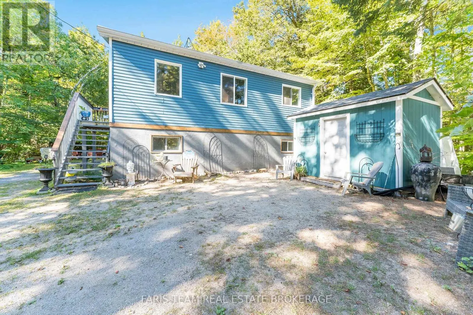 43 MANITOU CRESCENT