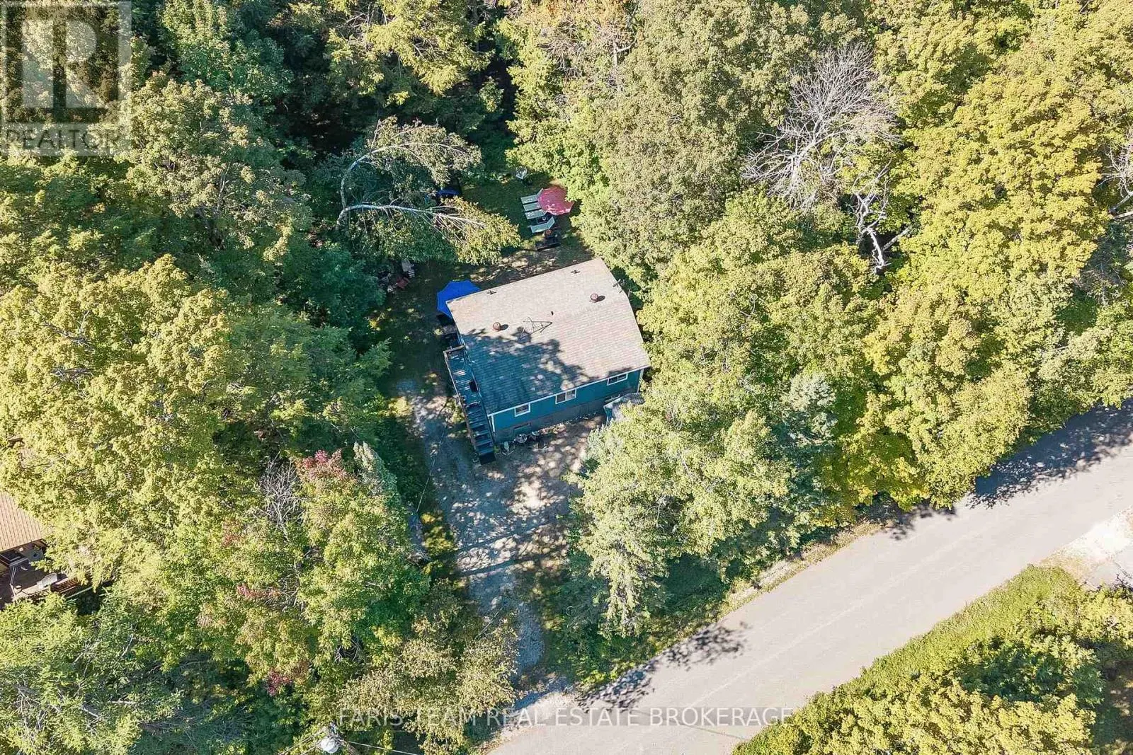 43 MANITOU CRESCENT