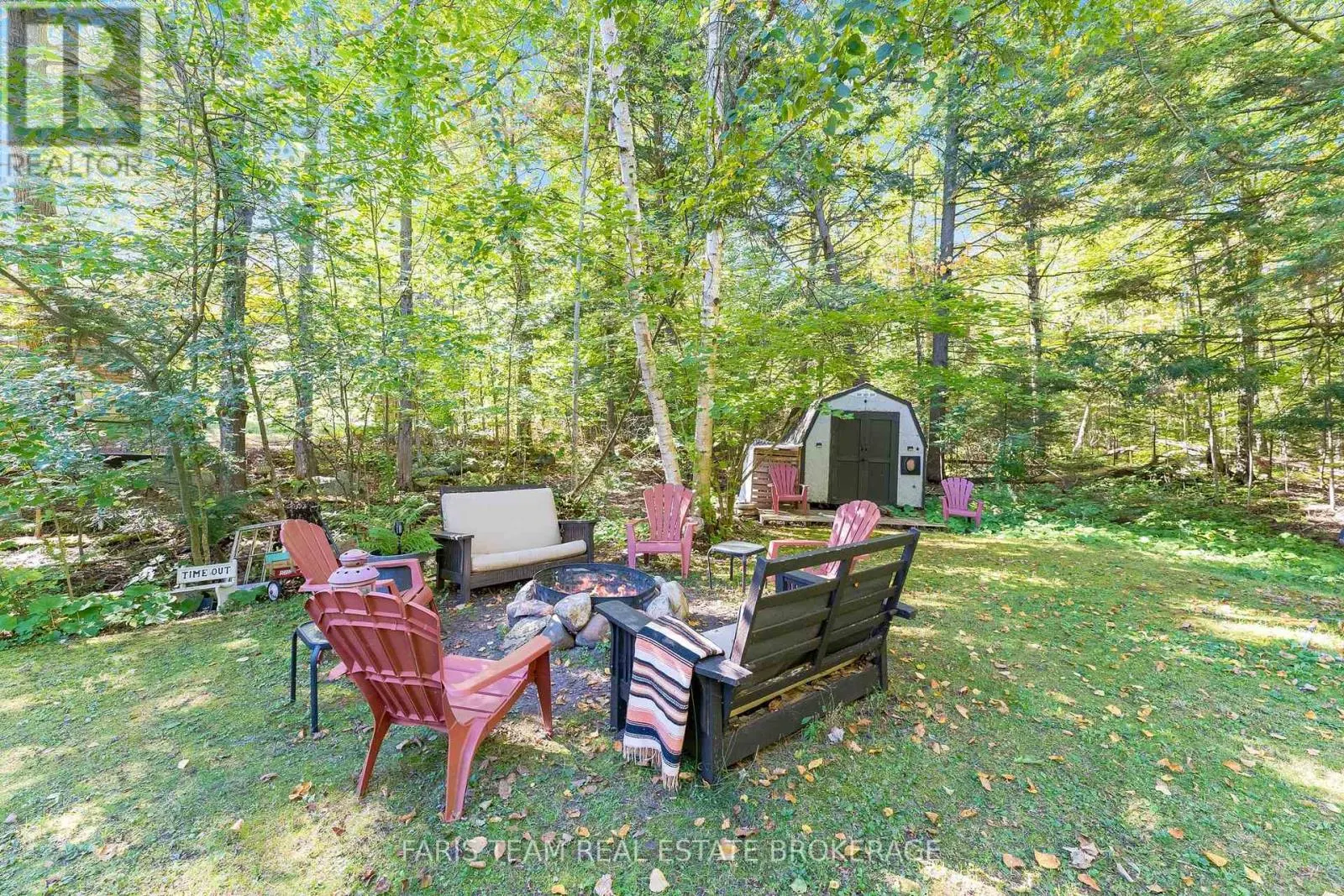 43 MANITOU CRESCENT