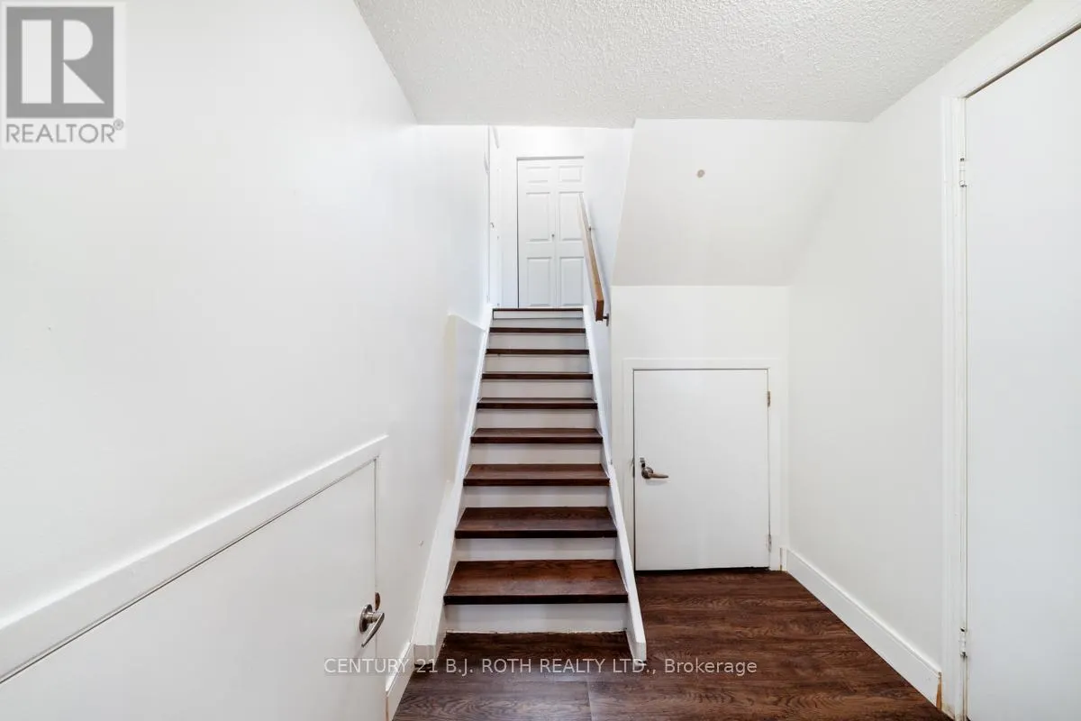 43 SHOREVIEW DRIVE