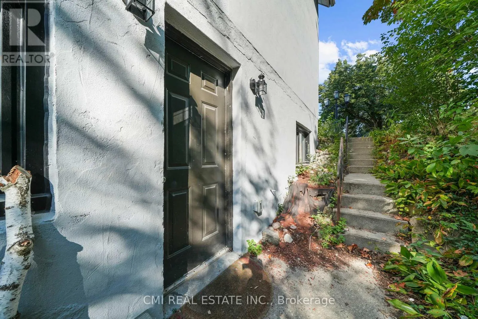 43 PERRY STREET
