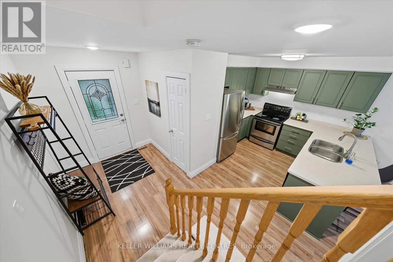 131 LESLIE AVENUE