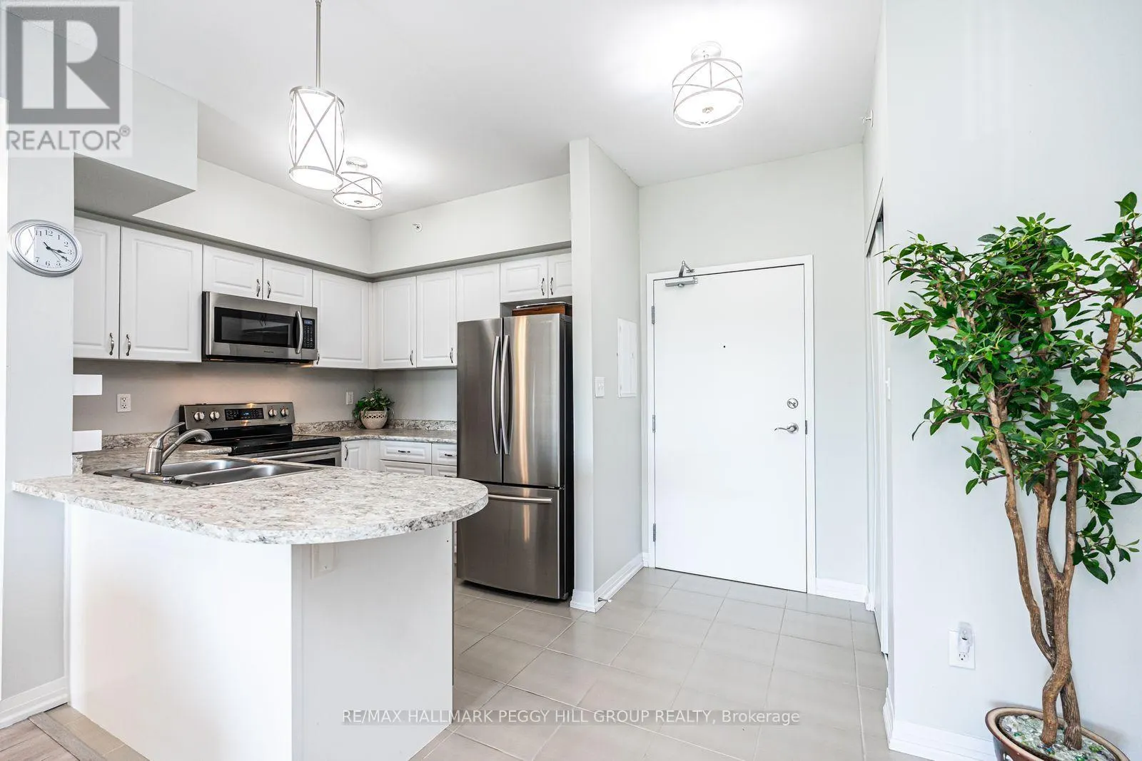 404 - 295 CUNDLES ROAD E