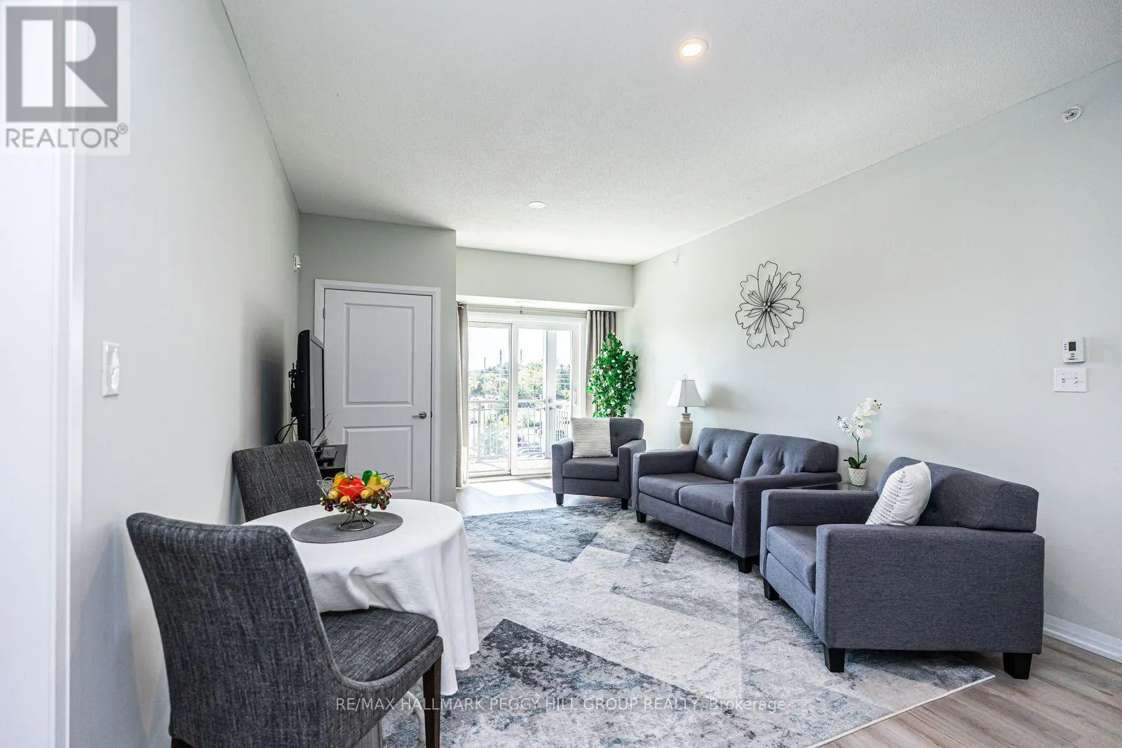 404 - 295 CUNDLES ROAD E