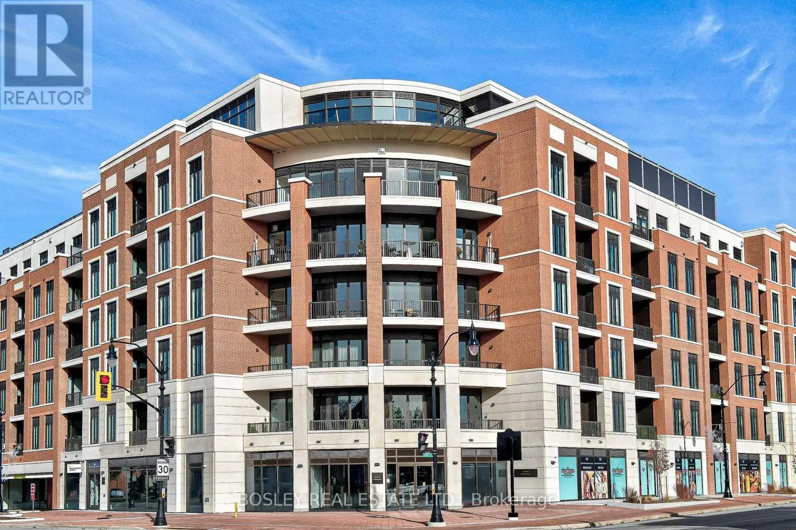 310 - 1 HUME STREET S