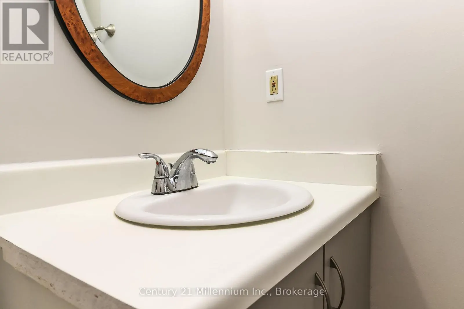 4 - 4 TRAFALGAR ROAD, #4