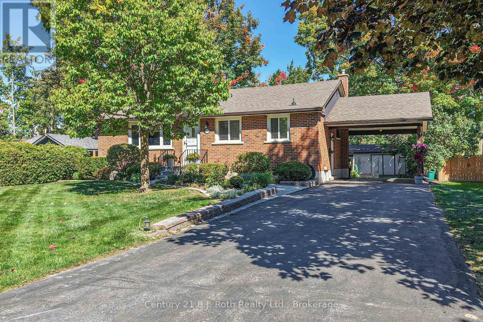 262 LAWRENCE AVENUE