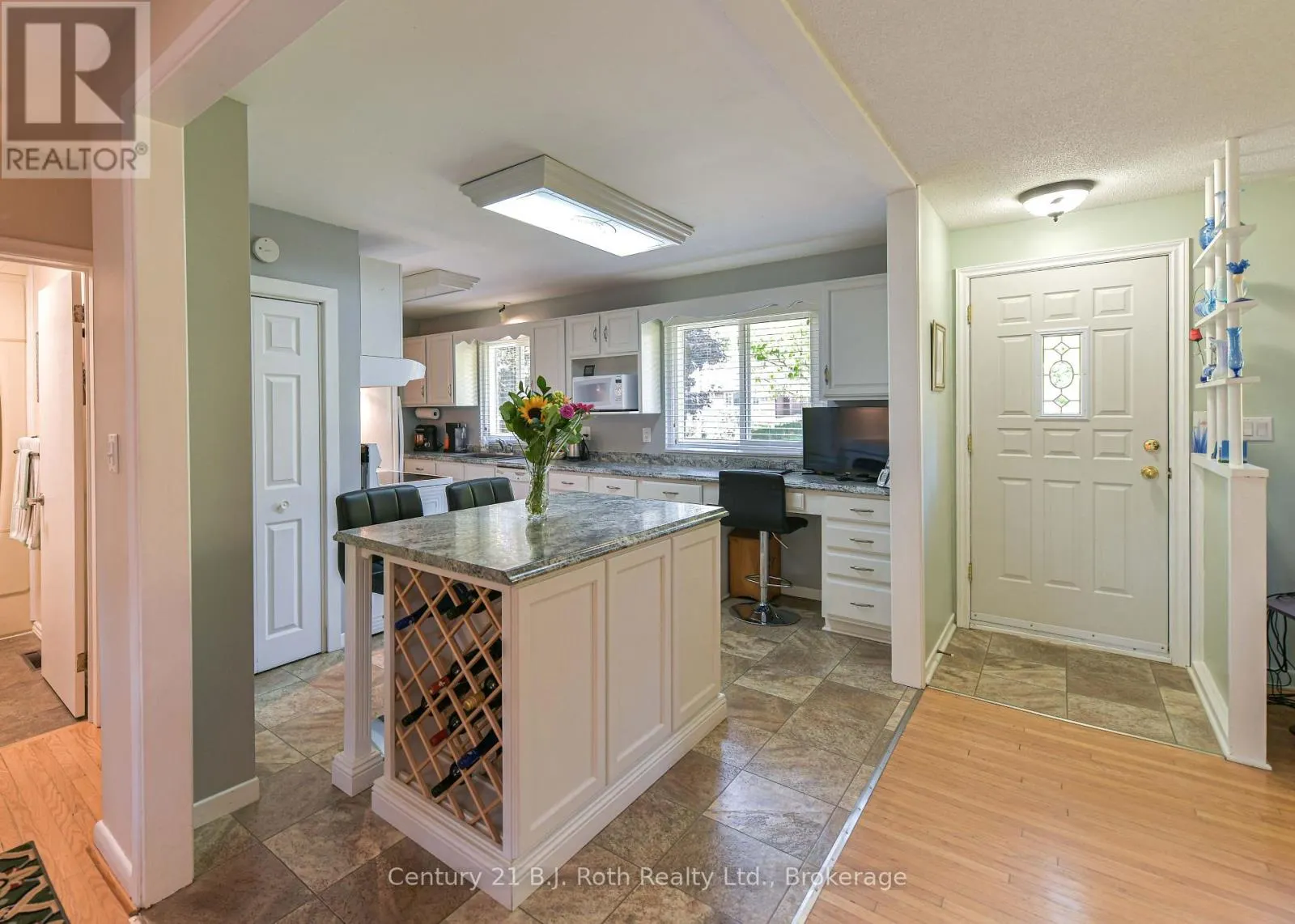 262 LAWRENCE AVENUE