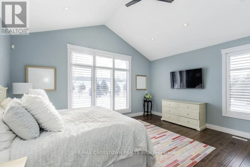 25 MENNILL DRIVE