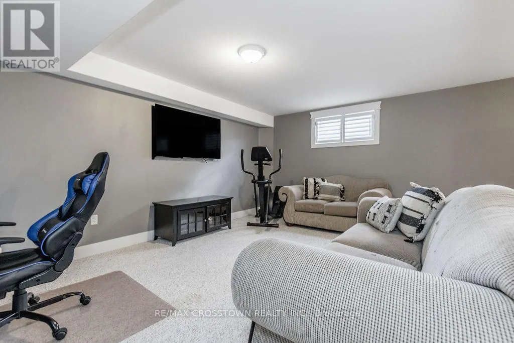 25 MENNILL DRIVE