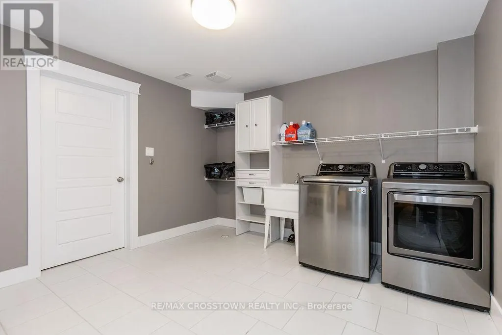 25 MENNILL DRIVE