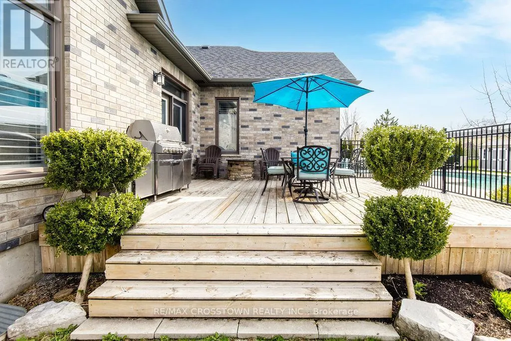 25 MENNILL DRIVE