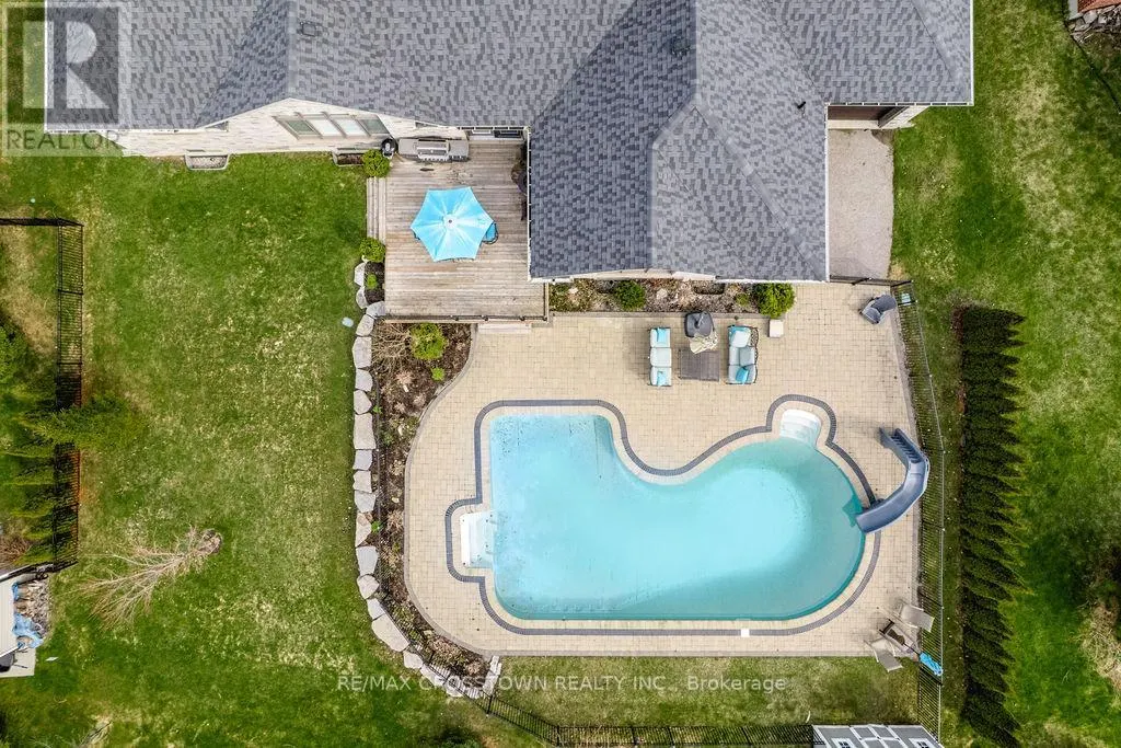 25 MENNILL DRIVE