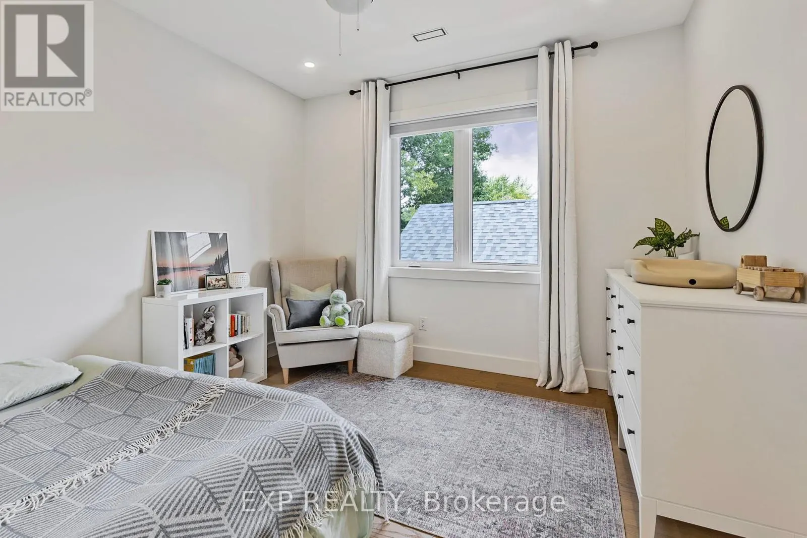 68 49TH STREET N