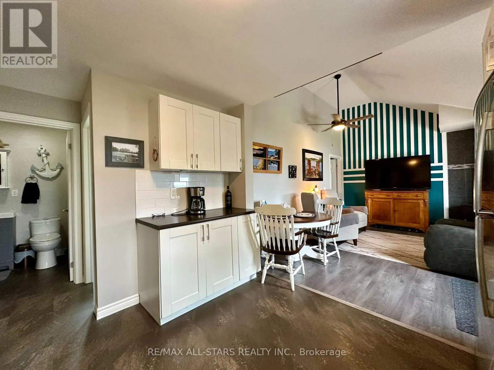 1054 SYLVAN GLEN DRIVE