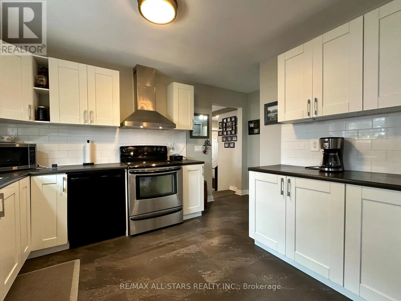 1054 SYLVAN GLEN DRIVE