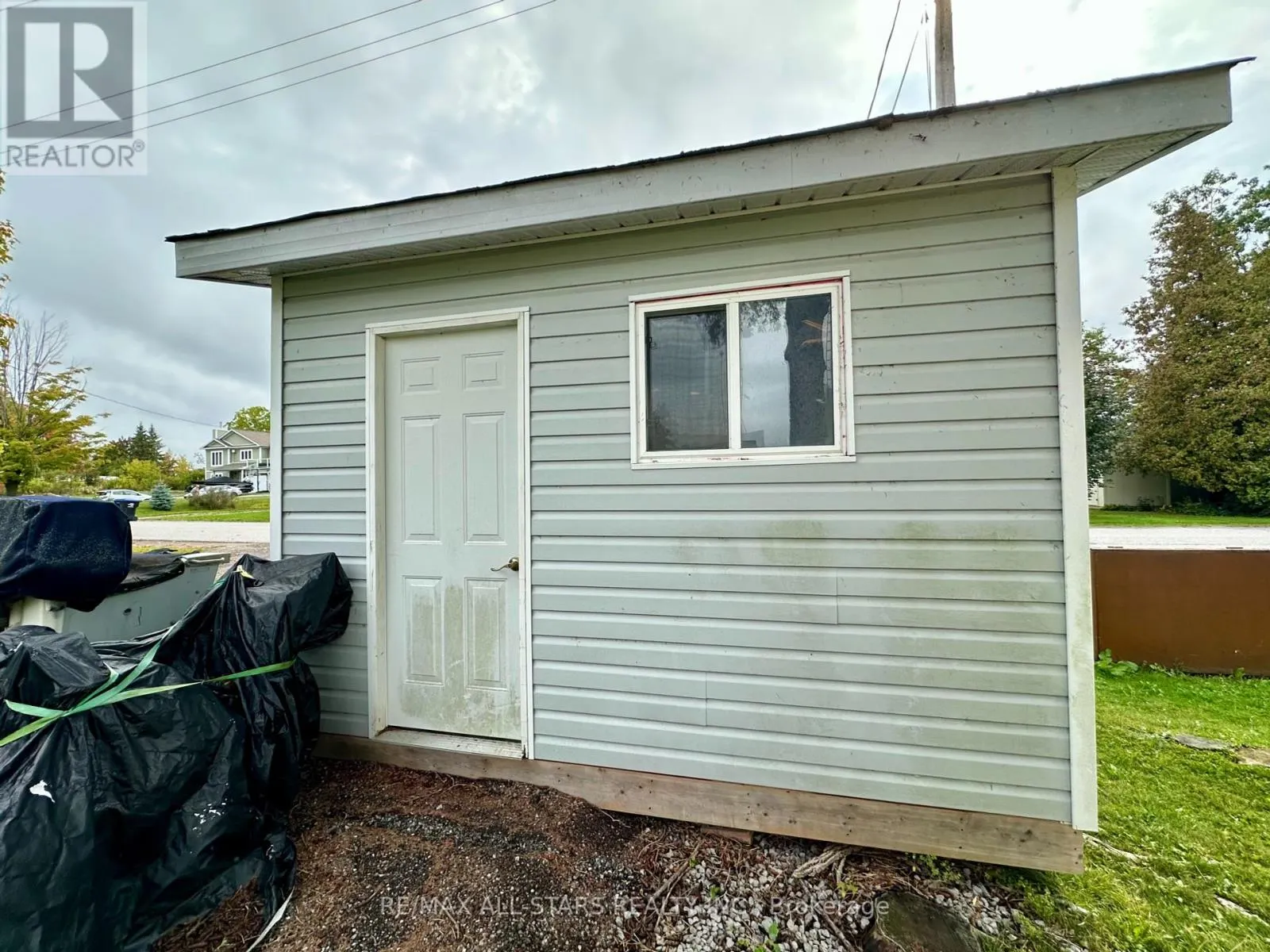 1054 SYLVAN GLEN DRIVE