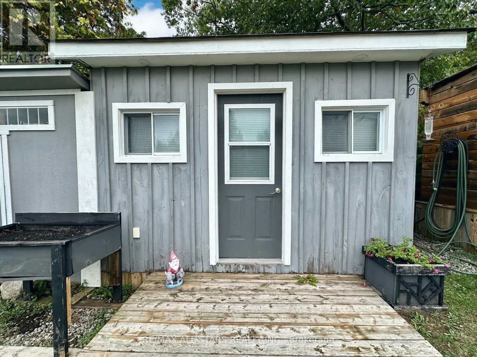 1054 SYLVAN GLEN DRIVE