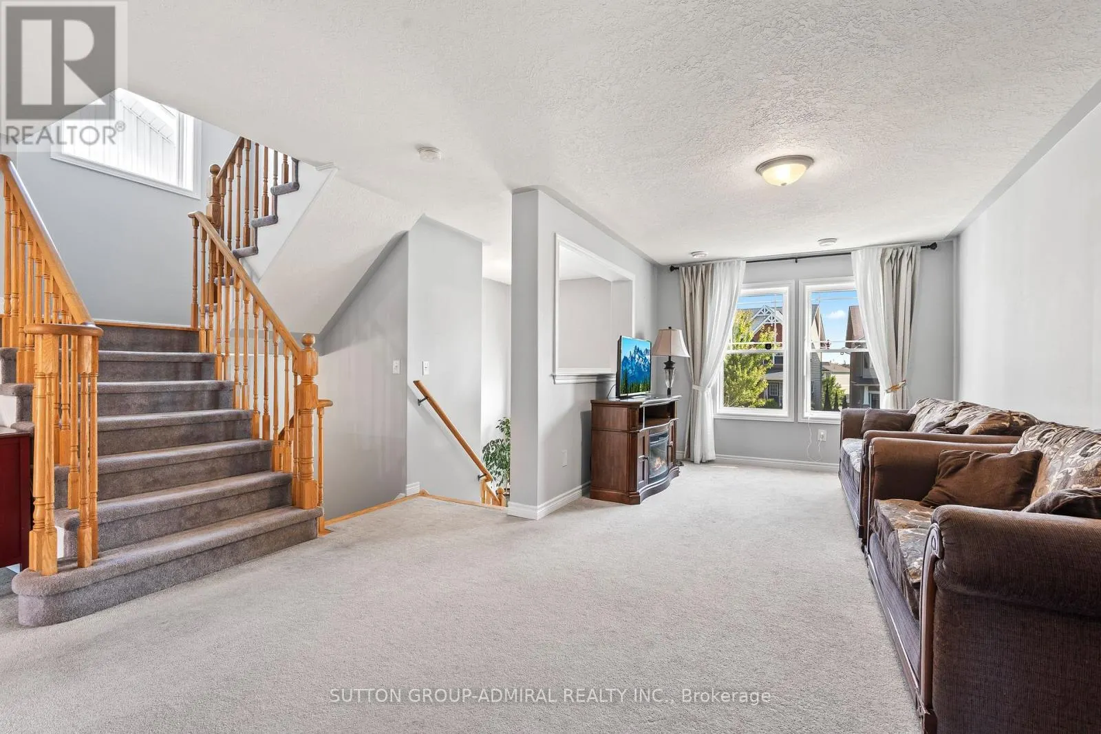 54 PEARL DRIVE