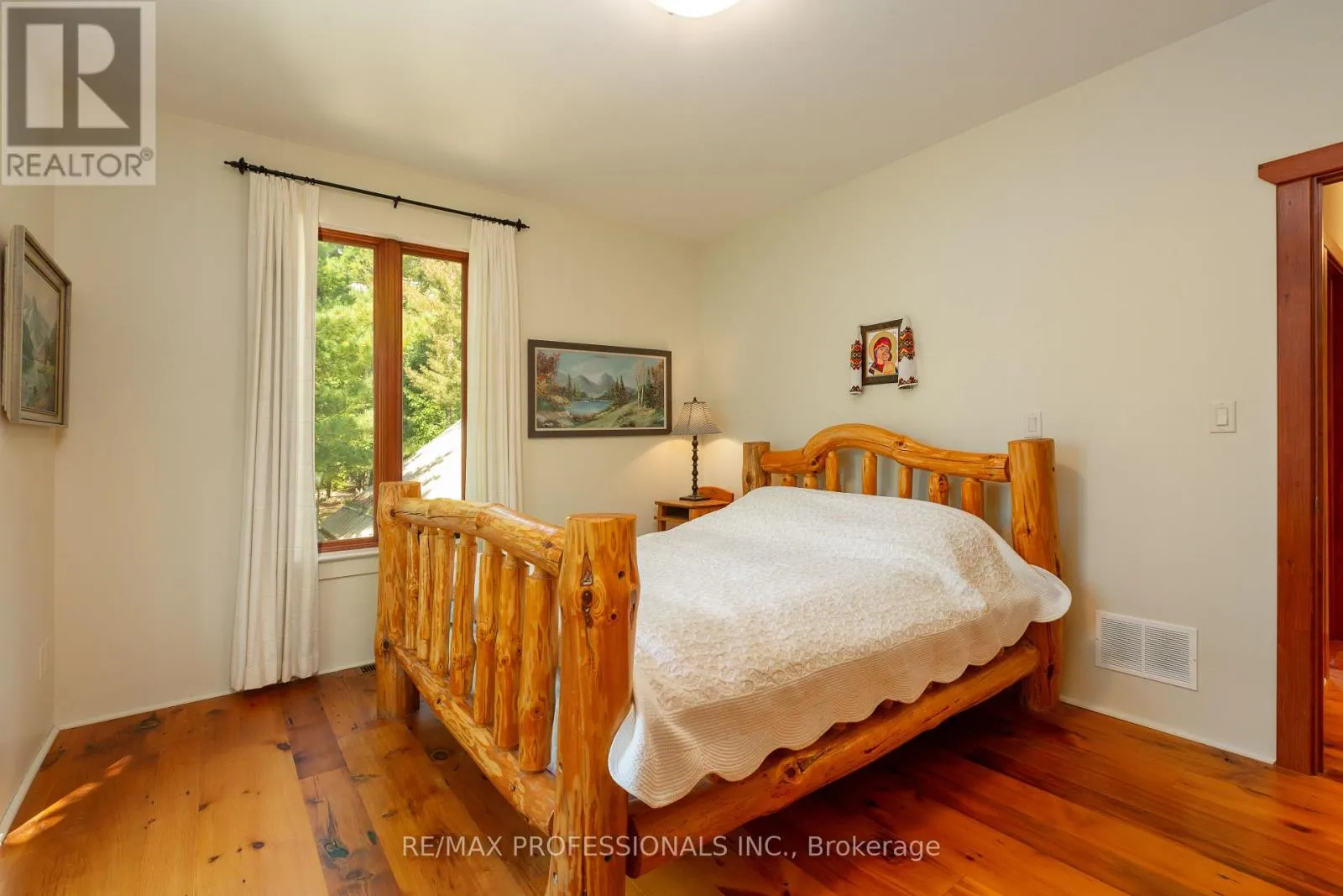 12 WALKER ROAD