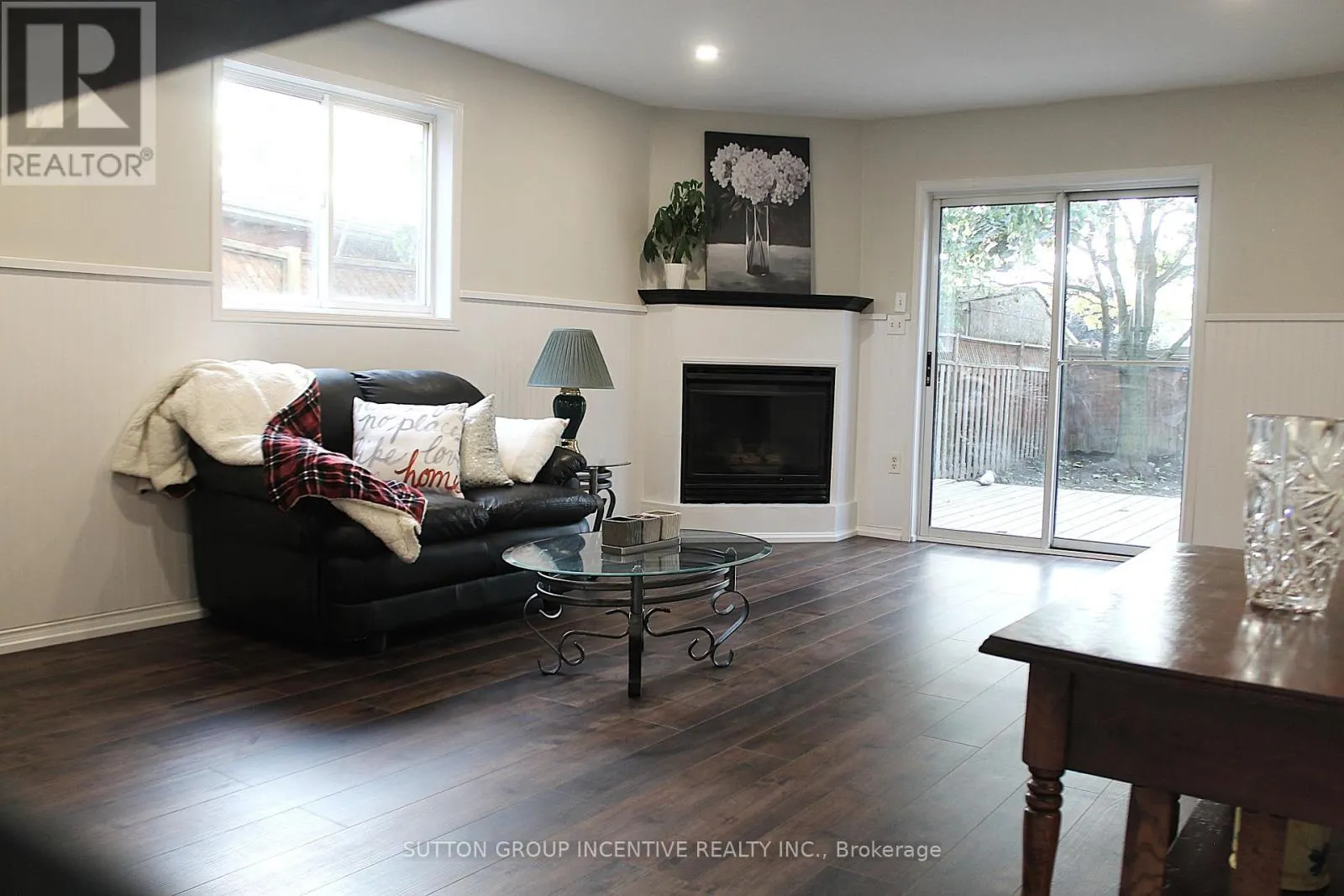 30 ASSINIBOINE DRIVE