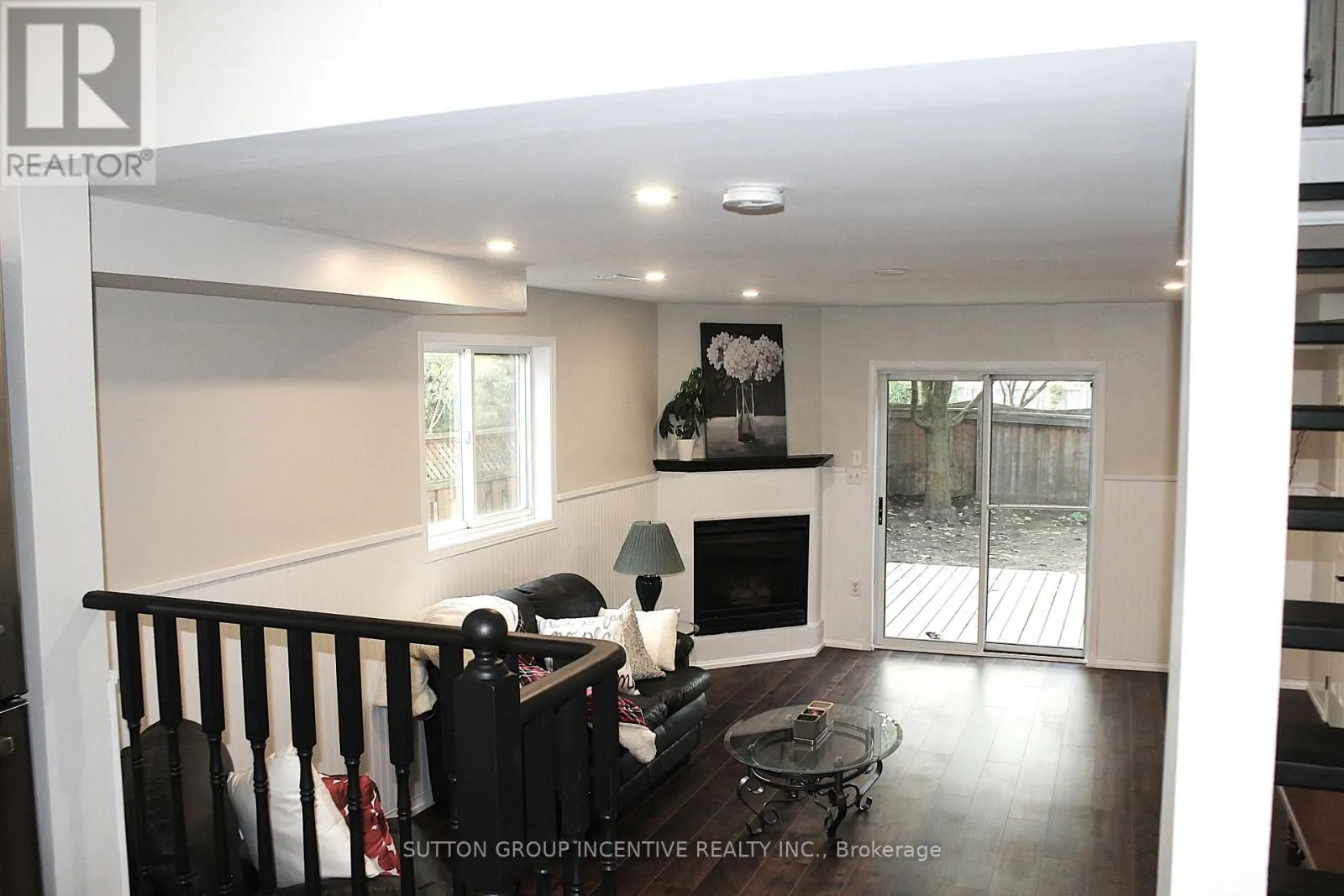 30 ASSINIBOINE DRIVE