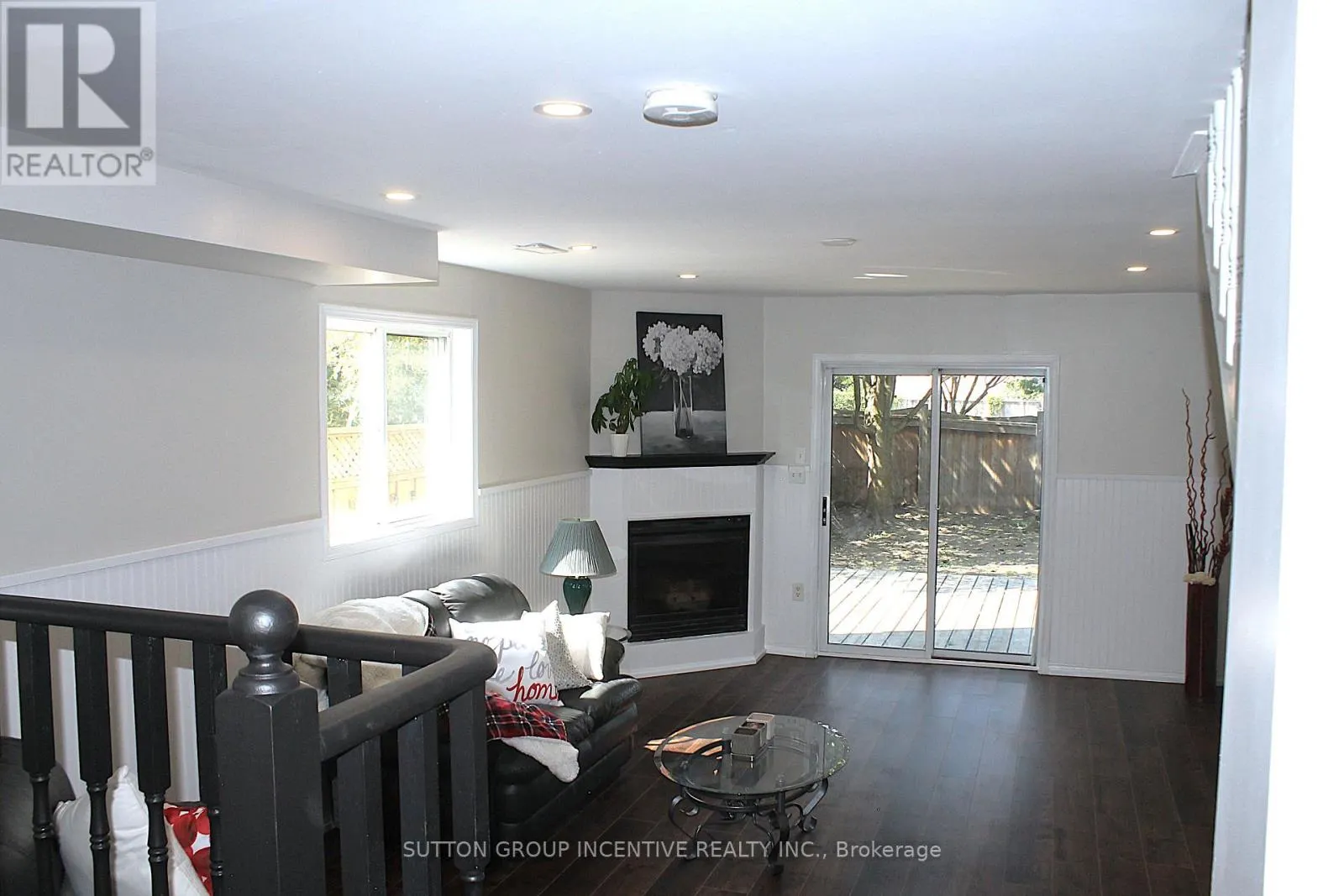 30 ASSINIBOINE DRIVE