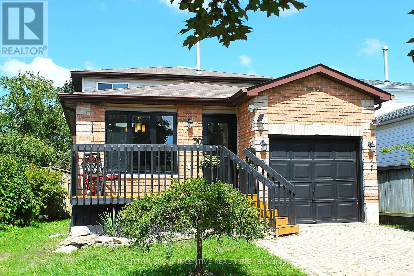 30 ASSINIBOINE DRIVE
