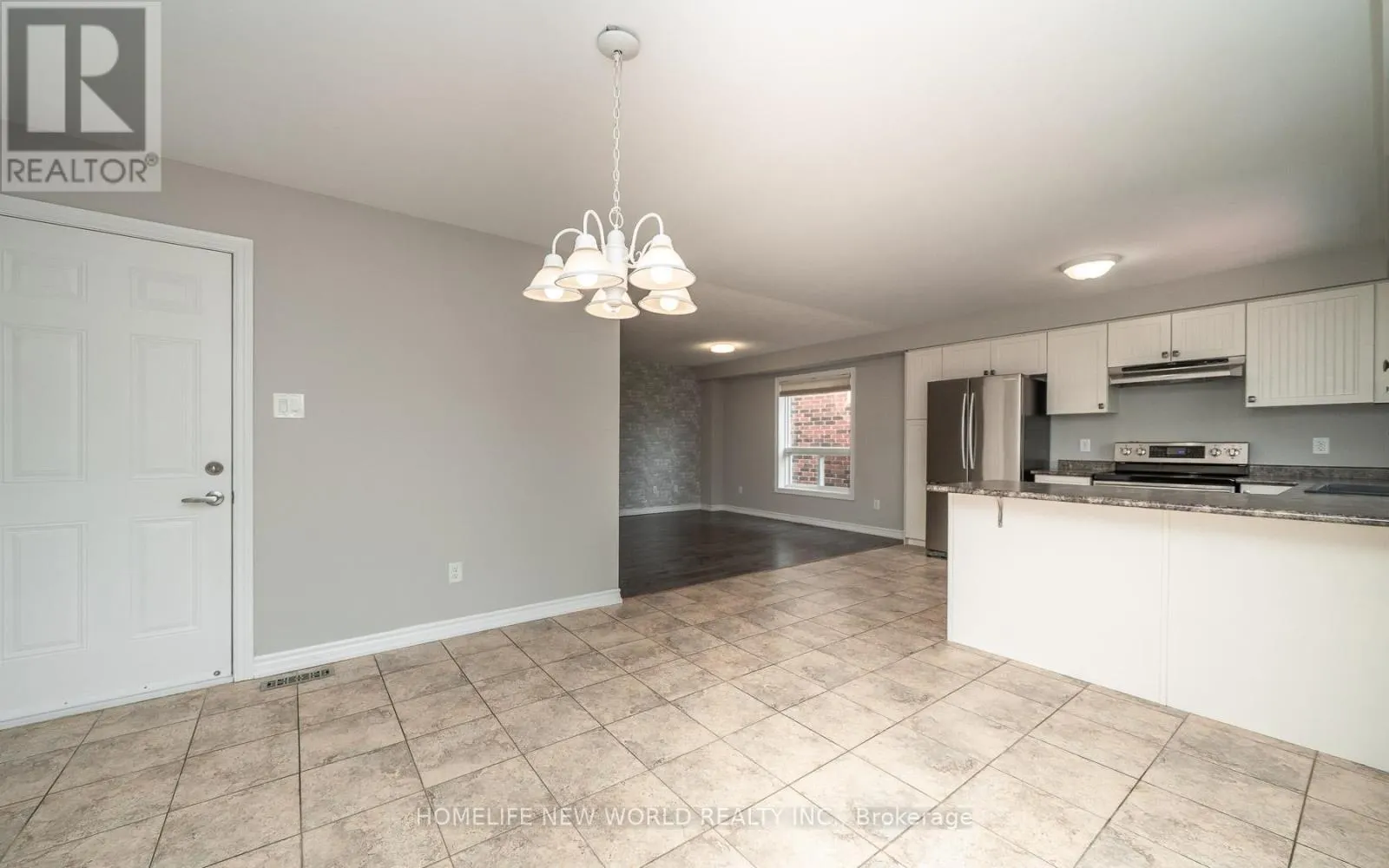 81 WHITE CRESCENT