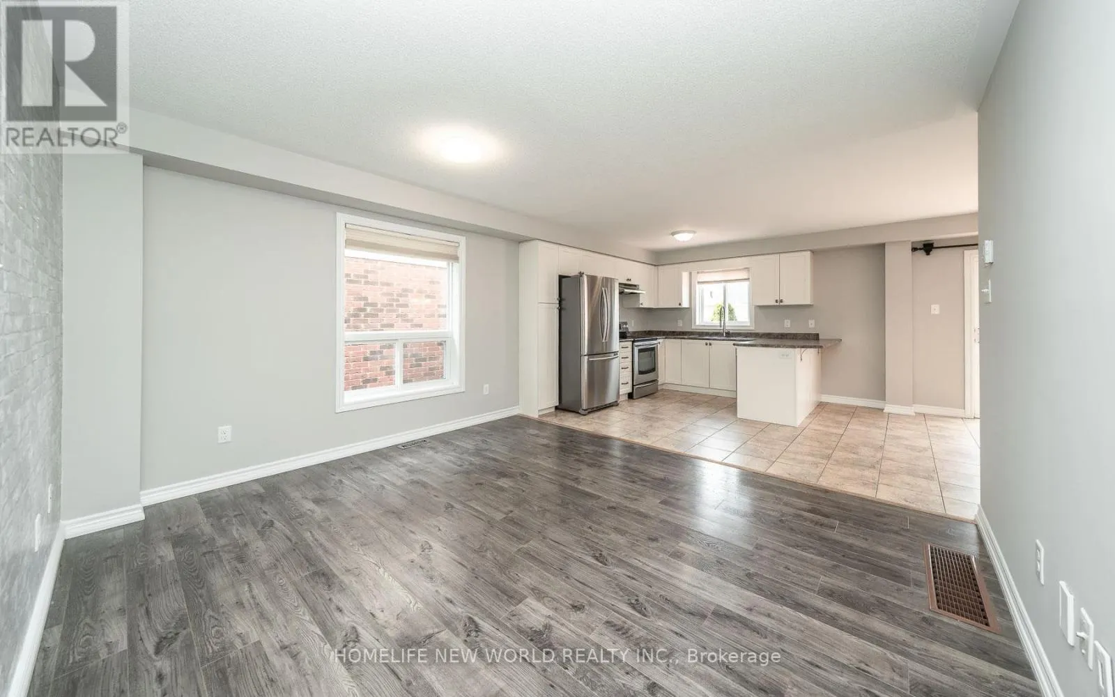 81 WHITE CRESCENT