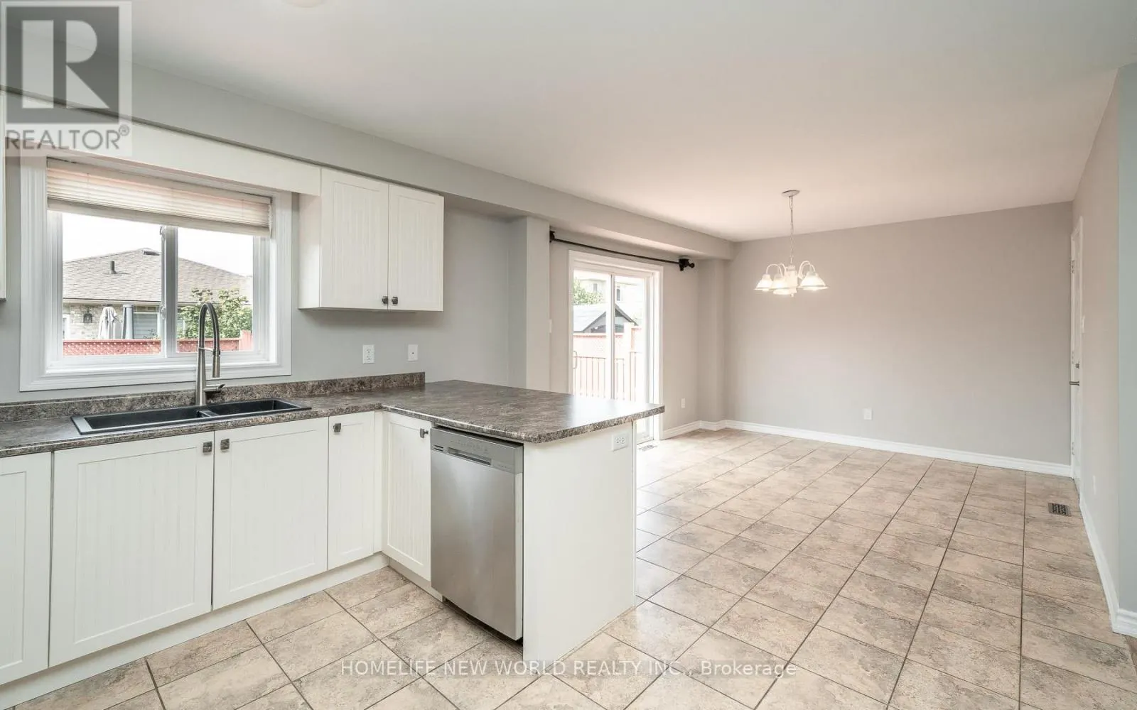 81 WHITE CRESCENT
