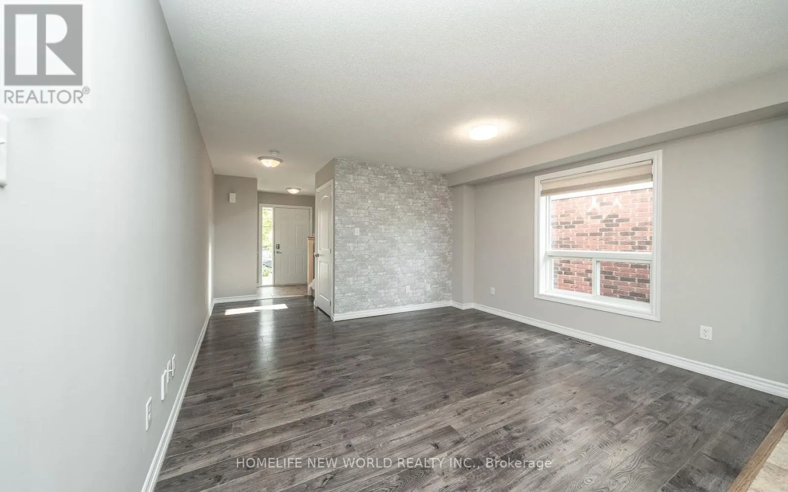 81 WHITE CRESCENT
