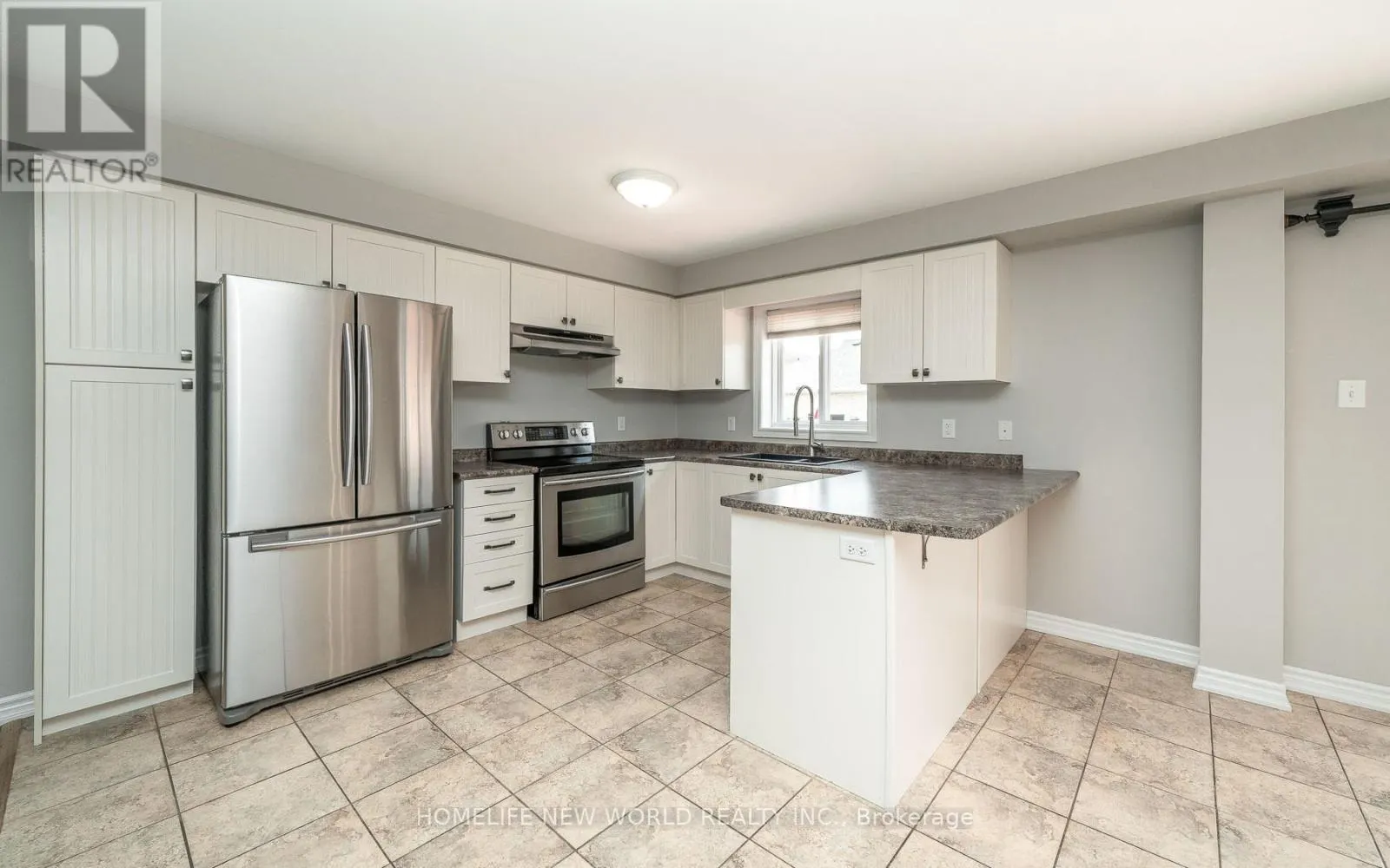 81 WHITE CRESCENT