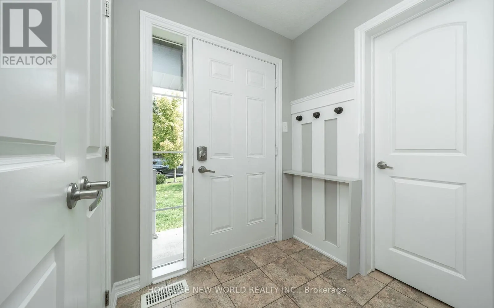 81 WHITE CRESCENT
