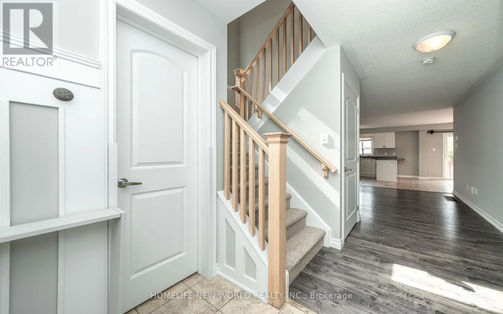 81 WHITE CRESCENT
