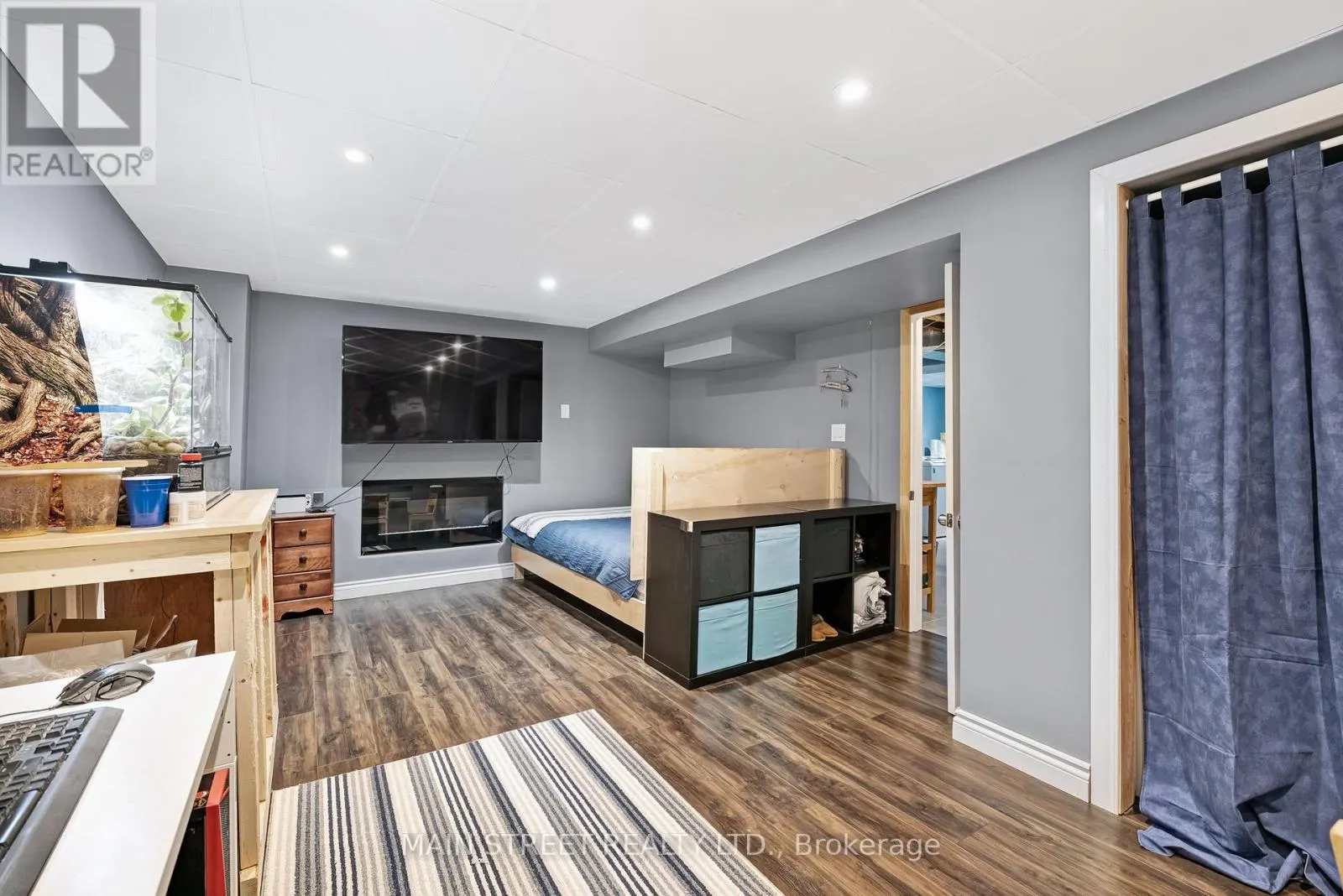 7 BEDFORD ESTATES CRESCENT