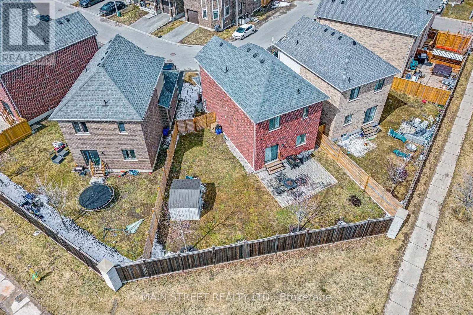7 BEDFORD ESTATES CRESCENT