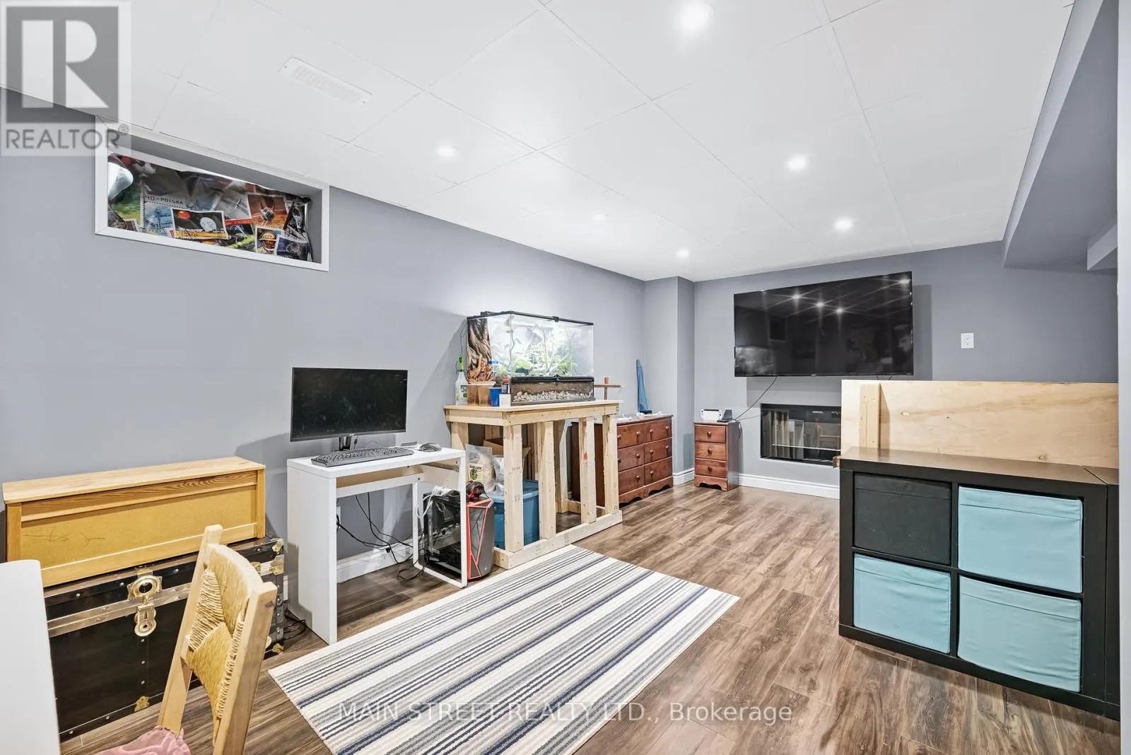 7 BEDFORD ESTATES CRESCENT