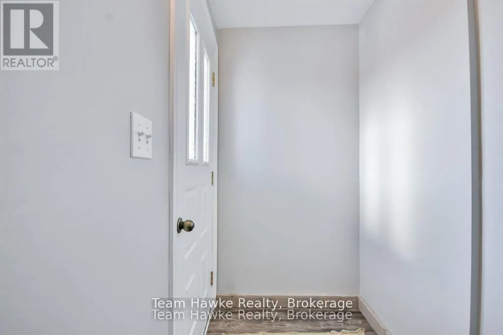 183 LINDSAY STREET