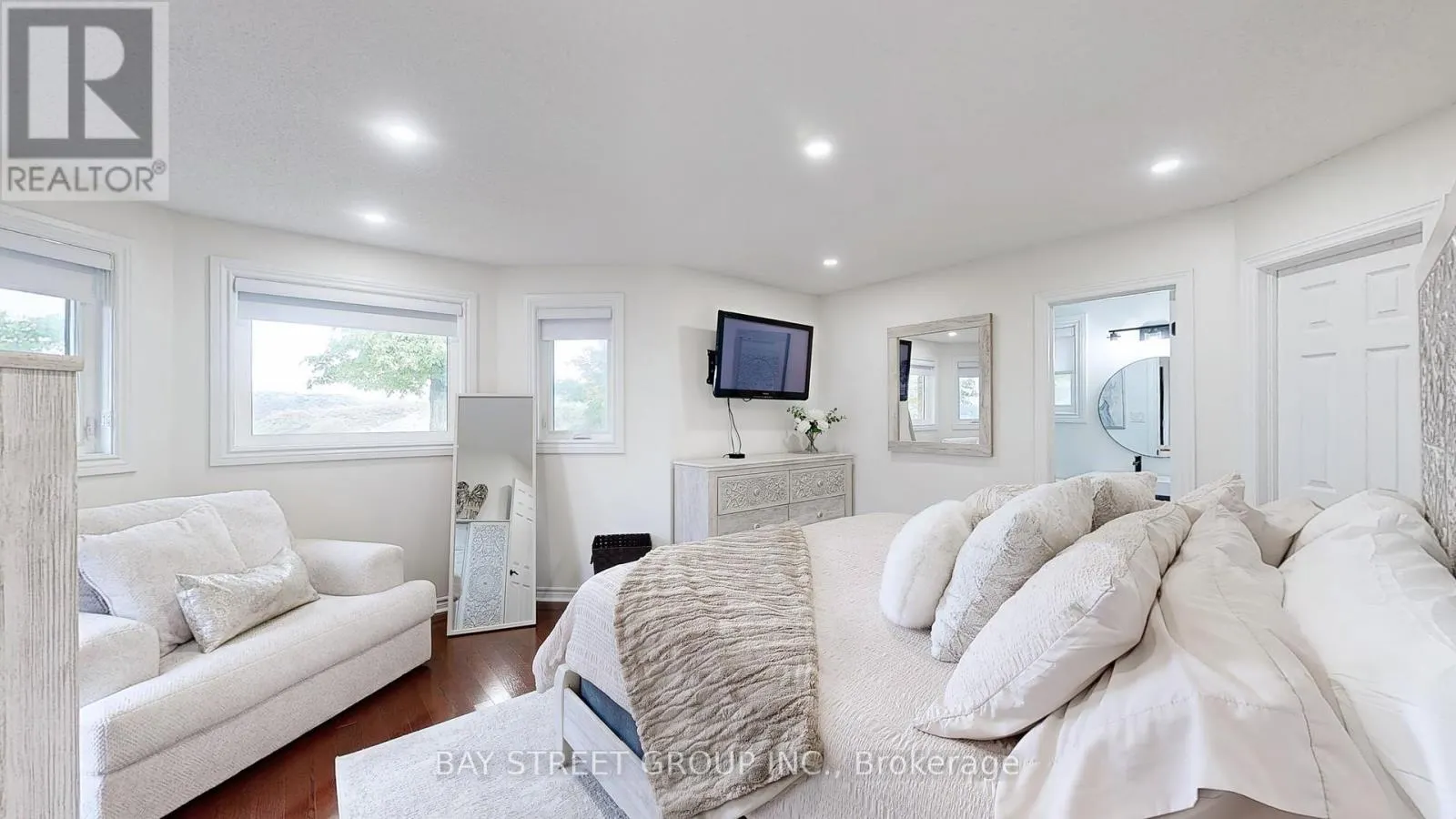 53 PRISCILLA'S PLACE