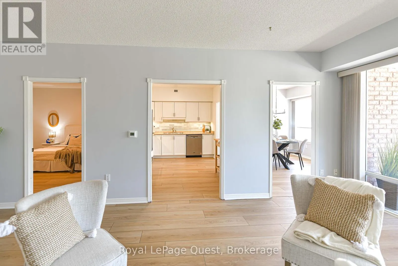 208 - 20 MUSEUM DRIVE, #208