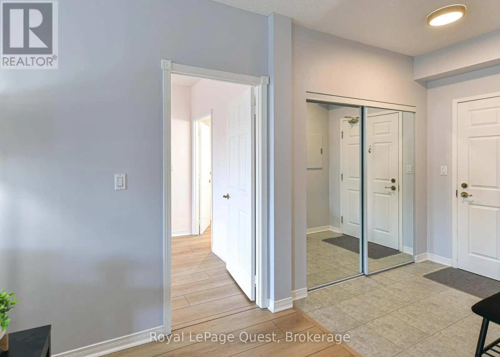 208 - 20 MUSEUM DRIVE, #208