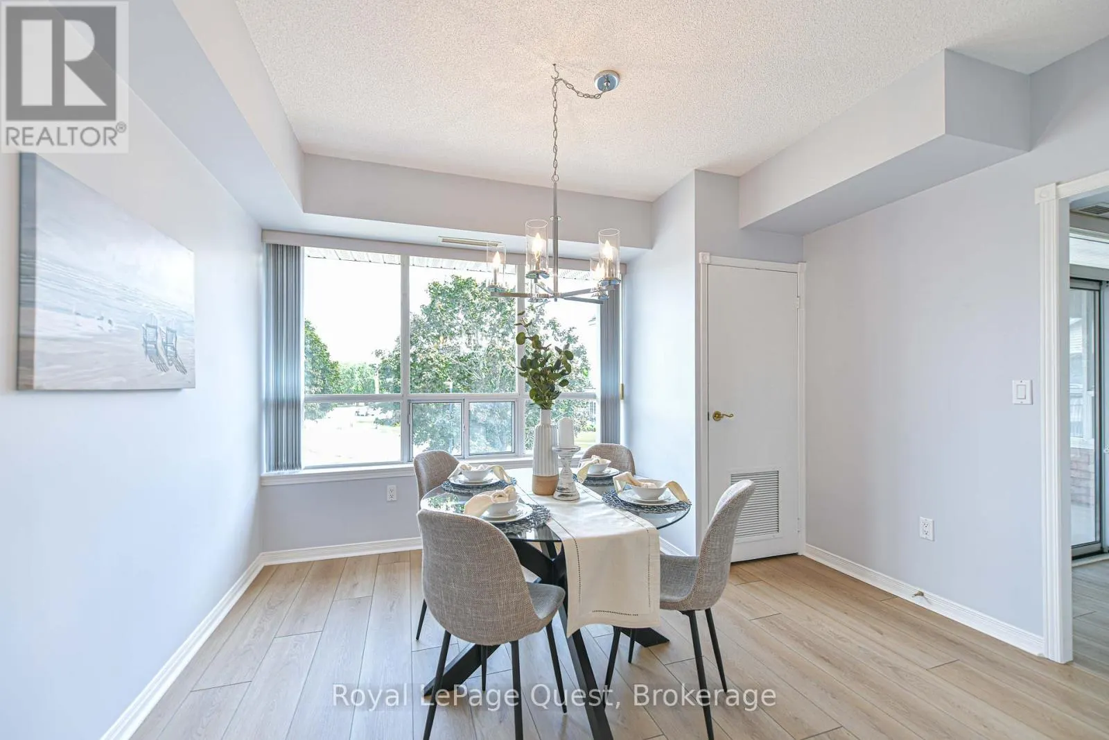 208 - 20 MUSEUM DRIVE, #208