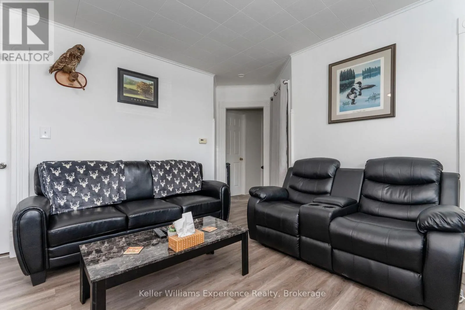20 YONGE STREET S