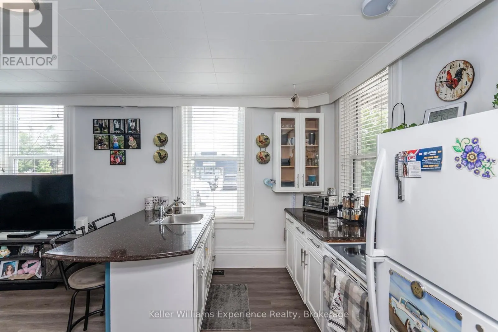 20 YONGE STREET S