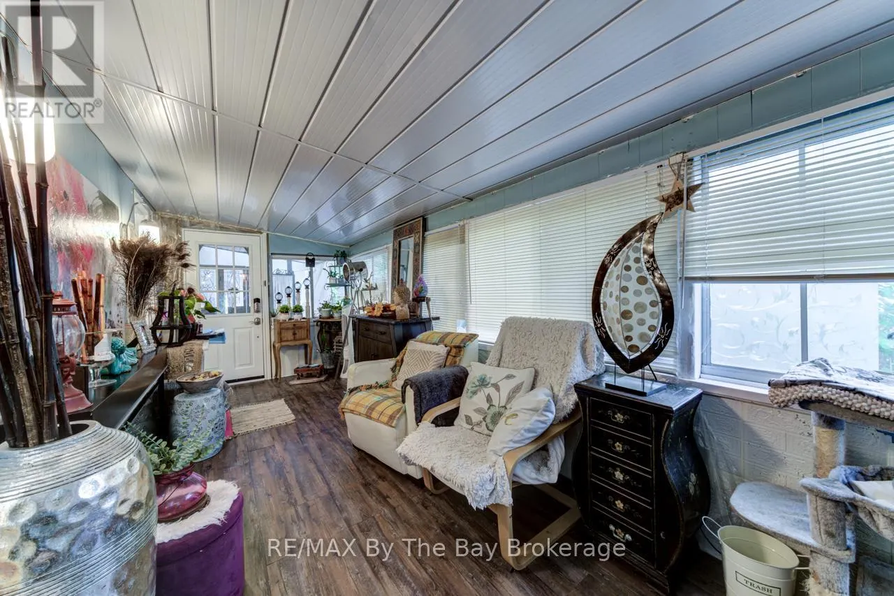 9 ALLEN DRIVE N