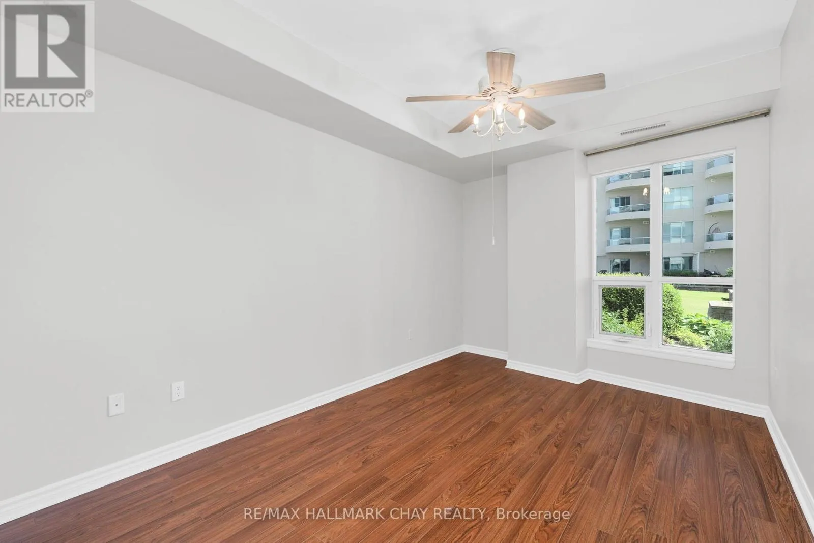 305 - 6 TORONTO STREET