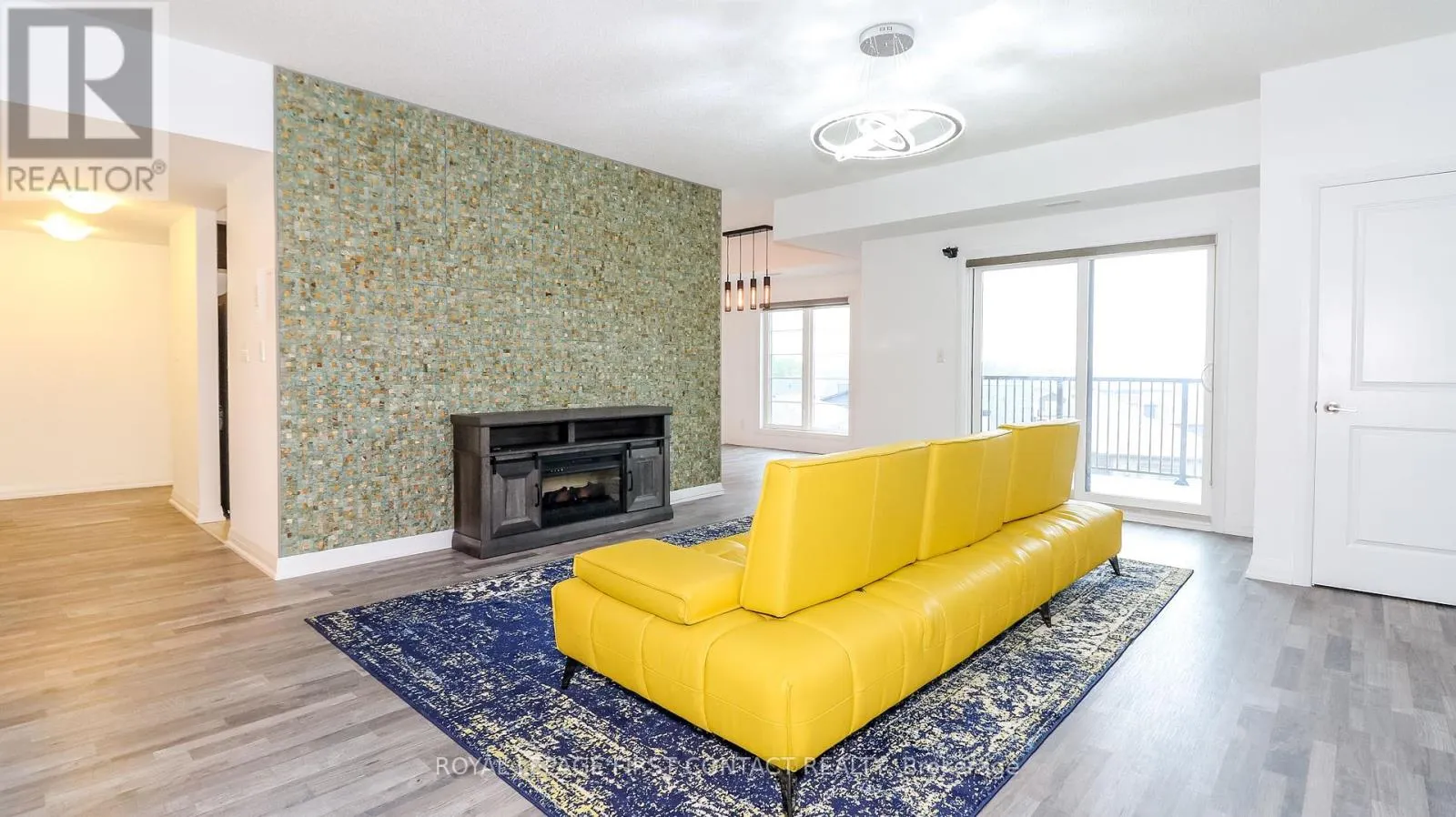 302 - 54 KODA STREET